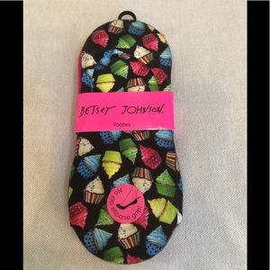 3/$20 NWT Betsey Johnson 3 pack no-slip footies
